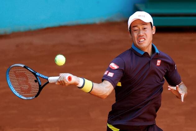Kei Nishikori of Japan in action against Alexander Zverev of Germany during their Mutua Madrid Open round of 32 match held in Madrid, Spain, 05 May 2021. Mutua Madrid Open tennis tournament !ACHTUNG: NUR REDAKTIONELLE NUTZUNG!  Copyright: xCHEMAxMOYAx GRAF9981 20210505-637558233549048113