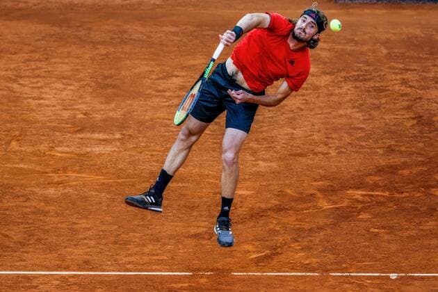 Stefanos Tsitsipas of Greece in action against Benoit Paire of France during their Mutua Madrid Open match held in Madrid, central Spain, 05 May 2021. Mutua Madrid Open - Stefanos Tsitsipas vs Benoit Paire !ACHTUNG: NUR REDAKTIONELLE NUTZUNG!  Copyright: xJuanjoxMartinx GRAF348 20210505-637558479969279122