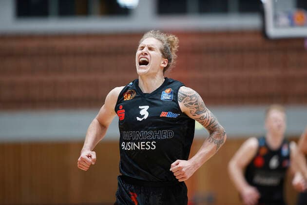 05 05 2021, Basketball, BBL 2020 2021, 33 Matchday, s Oliver Wuerzburg NINERS Chemnitz, GER, Wuerzburg, s Oliver Arena, picture from left Topscorer of the game, Malte Ziegenhagen NINERS Chemnitz cheers after a three-pointer Copyright: HMBxMedia xHeikoxBecker