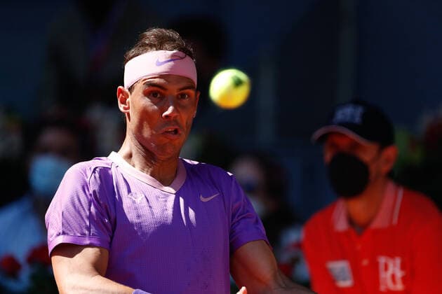 Sport Bilder des Tages May 5, 2021, MADRID, MADRID, SPAIN: Rafael Nadal of Spain in action during his Men s Singles match, round of 32, against Carlos Alcaraz of Spain on the ATP, Tennis Herren Masters 1000 - Mutua Madrid Open 2021 at La Caja Magica on May 5, 2021 in Madrid, Spain. MADRID SPAIN - ZUMAa181 20210505_zaa_a181_294 Copyright: xOscarxJ.xBarrosox
