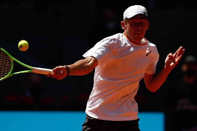 May 6, 2021, MADRID, MADRID, SPAIN: Alex de Minaur of Australia in action during his Men s Singles match, round of 16, against Dominic Thiem of Austria on the ATP, Tennis Herren Masters 1000 - Mutua Madrid Open 2021 at La Caja Magica on May 6, 2021 in Madrid, Spain. MADRID SPAIN - ZUMAa181 20210506_zaa_a181_007 Copyright: xOscarxJ.xBarrosox