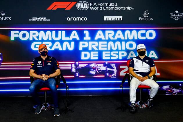 F1 Grand Prix of Spain 33 Max Verstappen (NED, Red Bull Racing), 22 Yuki Tsunoda (JPN, Scuderia AlphaTauri Honda), F1 Grand Prix of Spain at Circuit de Barcelona-Catalunya on May 6, 2021 in Barcelona, Spain. (Photo by Mark Sutton LAT Motorsport Images FIA Pool via HOCH ZWEI) Barcelona Spain Poolfoto HOCH ZWEI Pool Motorsport Images ,EDITORIAL USE ONLY