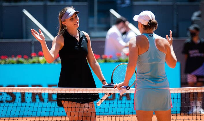 May 6, 2021, MADRID, MADRID, SPAIN: Paula Badosa of Spain & Ashleigh Barty of Australia during the semi-final of the 2021 Mutua Madrid Open WTA, Tennis Damen 1000 tournament MADRID SPAIN - ZUMAa181 20210506_zaa_a181_051 Copyright: xRobxPrangex