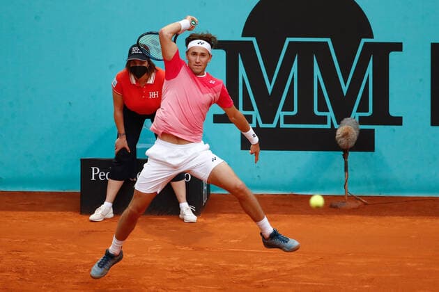 May 6, 2021, MADRID, MADRID, SPAIN: Casper Ruud of Norway in action during his Men s Singles match, round of 16, against Stefanos Tsitsipas of Greece on the ATP, Tennis Herren Masters 1000 - Mutua Madrid Open 2021 at La Caja Magica on May 6, 2021 in Madrid, Spain. MADRID SPAIN - ZUMAa181 20210506_zaa_a181_206 Copyright: xOscarxJ.xBarrosox