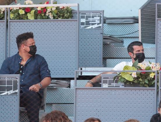 Sport Bilder des Tages Ronaldo Nazario (l) and Luis Figo during Mutua Madrid Open Tennis 2021 match. May 6, 2021. (2021050614)