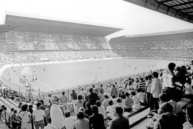 Fußball-Weltmeisterschaft 1982: Deutschland - Österreich 1:0 25.06.1982 Übersicht Stadion in Gijon *** Football World Cup 1982 Germany Austria 1 0 25 06 1982 Overview Stadium in Gijon HM