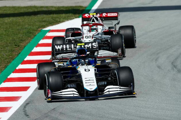 06 LATIFI Nicholas (can), Williams Racing F1 FW43B, action and 99 GIOVINAZZI Antonio (ita), Alfa Romeo Racing ORLEN C41, action during the Formula 1 Aramco Gran Premio De Espana 2021 from May 07 to 10, 2021 on the Circuit de Barcelona-Catalunya, in Montmelo, near Barcelona, Spain FORMULE 1 : Grand prix d Espagne - Barcelone - Essais - 07 05 2021 DPPI Panoramic 