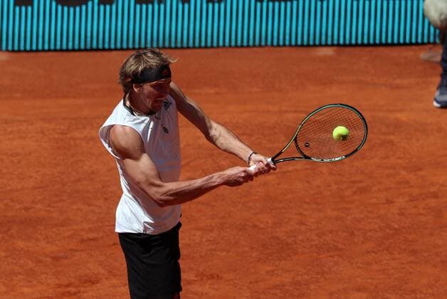 Alexander Zverev of Germany in action against Rafa Nadal of Spain during the Mutua Madrid Open quarterfinal match against held in Madrid, Spain, 07 May 2021. Mutua Madrid Open tennis tournament !ACHTUNG: NUR REDAKTIONELLE NUTZUNG!  Copyright: xRodrigoxJimenezx GRAF1561 20210507-637559997683486745