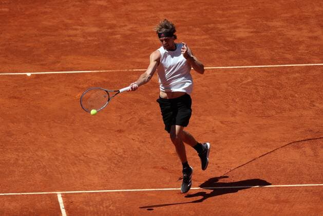 Alexander Zverev of Germany in action against Rafa Nadal of Spain during the Mutua Madrid Open quarterfinal match against held in Madrid, Spain, 07 May 2021. Mutua Madrid Open tennis tournament !ACHTUNG: NUR REDAKTIONELLE NUTZUNG!  Copyright: xRodrigoxJimenezx GRAF1550 20210507-637559998288413381