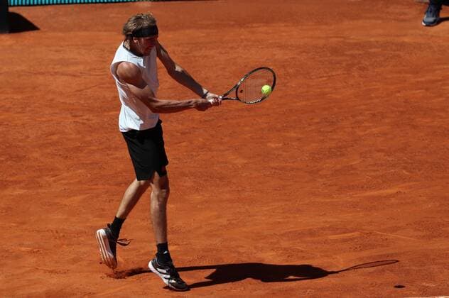 Alexander Zverev of Germany in action against Rafa Nadal of Spain during the Mutua Madrid Open quarterfinal match against held in Madrid, Spain, 07 May 2021. Mutua Madrid Open tennis tournament !ACHTUNG: NUR REDAKTIONELLE NUTZUNG!  Copyright: xRodrigoxJimenezx GRAF1587 20210507-637560002565121931