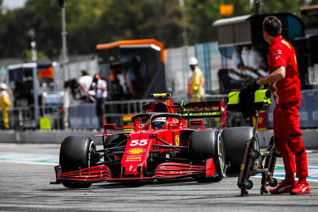55 SAINZ Carlos (spa), Scuderia Ferrari SF21, action during the Formula 1 Aramco Gran Premio De Espana 2021 from May 07 to 10, 2021 on the Circuit de Barcelona-Catalunya, in Montmelo, near Barcelona, Spain FORMULE 1 : Grand prix d Espagne - Barcelone - Preparations - 07 05 2021 DPPI Panoramic  00121006__V2_0745