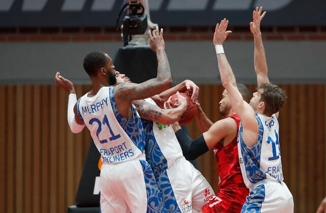 07 05 2021, Basketball, BBL 2020 2021, 28 Matchday, s Oliver Wuerzburg FRAPORT SKYLINERS, GER, Wuerzburg, s Oliver Arena, picture from left Kamari Murphy Fraport Skyliners , Rasheed Moore Fraport Skyliners , Alex King s Oliver Wuerzburg und Joe Rahon Fraport Skyliners Copyright: HMBxMedia xHeikoxBecker