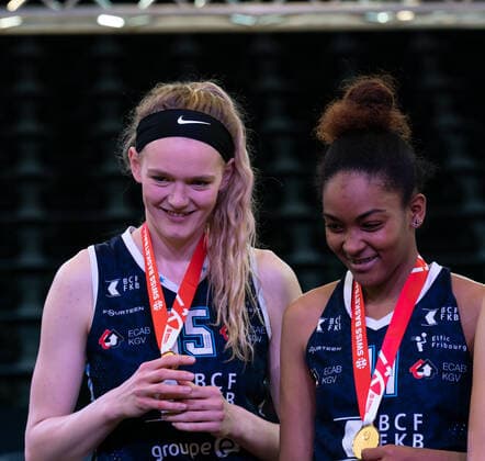 08 05 2021, Fribourg, St LÃ onard di Friborgo, Patrick Baumann Swiss Cup Women Geneve Elite Basket BCF Elfic Fribourg, Rejoice medal 15 Fogg Abigail Elfic Fribourg and 11 Dihigo Bravo Yeinny Elfic Fribourg Fribourg Fribourg Switzerland  Copyright: xJustPictures.ch TilxBuergyx