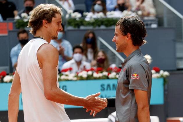 Alexander Zverev of Germany (L) greets Dominic Thiem of Austria after winning in their semifinal match at the Mutua Madrid Open tennis ?tournament in Madrid, central Spain, 08 May 2021. Alexander Zverev - Dominic Thiem !ACHTUNG: NUR REDAKTIONELLE NUTZUNG!  Copyright: xChemaxMoyax GRAF2491 20210508-637560938035665326