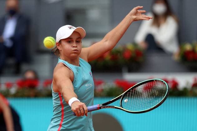 Ashleigh Barty of Australia in action against Aryna Sabalenka of Belarus in their final match at the Mutua Madrid Open tennis ?tournament in Madrid, central Spain, 08 May 2021. Aryna Sabalenka - Ashleigh Barty !ACHTUNG: NUR REDAKTIONELLE NUTZUNG!  Copyright: xRodrigoxJimenezx GRAF2541 20210508-637560973740665000