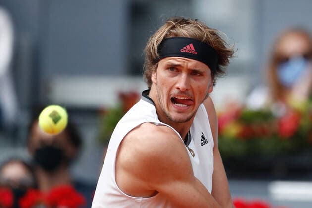 May 8, 2021, MADRID, MADRID, SPAIN: Alexander Zverev of Germany in action during his Men s Singles match, Semifinals, against Dominic Thiem of Austria on the ATP, Tennis Herren Masters 1000 - Mutua Madrid Open 2021 at La Caja Magica on May 8, 2021 in Madrid, Spain. MADRID SPAIN - ZUMAa181 20210508_zaa_a181_367 Copyright: xOscarxJ.xBarrosox