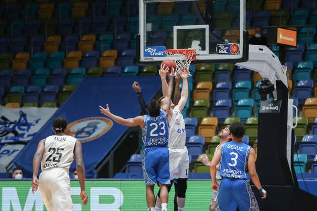 o12 Terry Allen, Hamburg Towers, 25 ,Robertson Quantez, Fraport Skyliners, 23 , , GER, Basketball,Fraport Skyliners EWE Baskets Oldenburg, 02 05 2021, Frankfurt Copyright: xEibner-Pressefoto UlrichxScherbaumx EP_usm