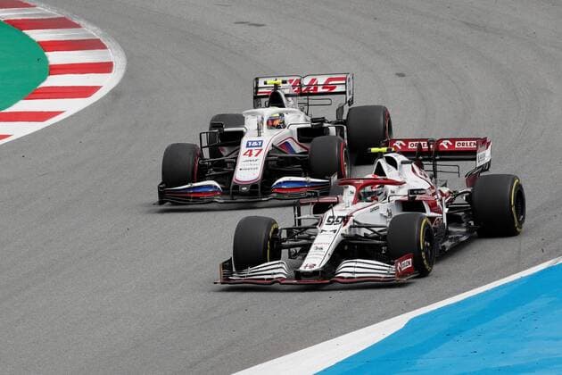 German driver Mick Schumacher (L) of Haas and Italian Antonio Giovinazzi (R) of Alfa Romeo during the Spain s Formula One Grand Prix at Barcelona-Catalunya racetrack in Montmelo, Barcelona, nort-eastern Spain, 09 May 2021. Spain s Formula One Grand Prix !ACHTUNG: NUR REDAKTIONELLE NUTZUNG!  Copyright: xAlejandroxGarcíax GRAFCAT2917 20210509-637561717833396443