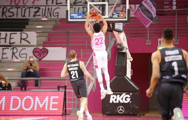Gabriel de Oliveira Telekom Baskets Bonn vs ratiopharm Ulm , Dunking easyCredit BBL 1 Bundesliga , Season 2020 2021 , Matchday 34