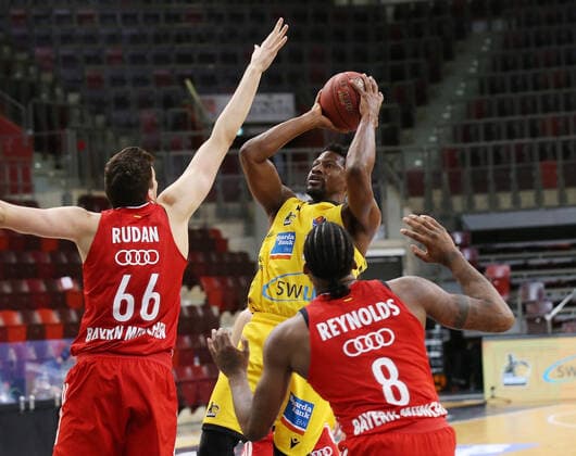 V li Matej Rudan Bayern , Yorman Polas Bartolo Riesen , Jalen Reynolds Bayern MHP Riesen Ludwigsburg vs Bayern Munich Basketball Bundesliga 2020 2021 Ludwigsburg , GER, 02 05 2021,