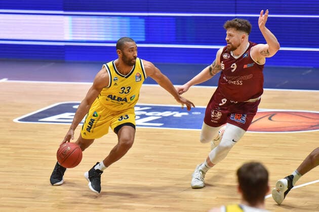 Chemnitz, Germany 09 May 2021 1 BBL 2020 2021 Niners Chemnitz vs Alba Berlin v li in duel Jayson Granger Berlin and Dominique Johnson Chemnitz Fair Chemnitz Saxony Copyright: xFotostandx xDostmannx