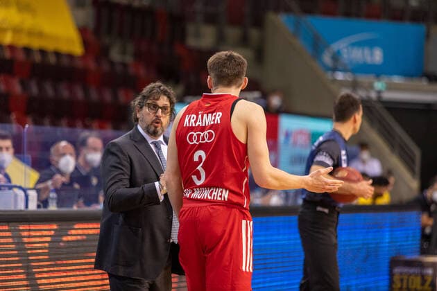 Andrea Trinchieri Fc Bayern Munich, Head Coach David Krämer Fc Bayern Munich, 3 MHP Riesen Ludwigsburg vs FC Bayern Munich, Basketball, Bundesliga, easy credit BBL, Matchday 34, Season 2020 2021, 09 05 2021 Kirchheim Knights MLP Academics Heidelberg , Basketball, 2 Bundesliga, Barmer 2 Basketball, Playoffs, 3 Matchday Group Stage , Season 2020 2021, 23 04 2021 Ludwigsburg Copyright: xNinaxSander xEibnerxPressefotoxIx EP_NSR