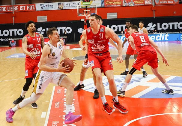 Lukas Wank Loewen Braunschweig 0 , JobStairs GIESSEN 46ers vs Loewen Braunschweig, Basketball, Basketball Bundesliga, 34 Spieltag, 09 05 2021, JobStairs GIESSEN 46ers vs Loewen Braunschweig, Basketball, Basketball Bundesliga, 34 Spieltag, 09 05 2021, Foto EIBNER Joerg Niebergall Giessen Copyright: xJoergxNiebergall Eibner-Pressefox EP_JNL