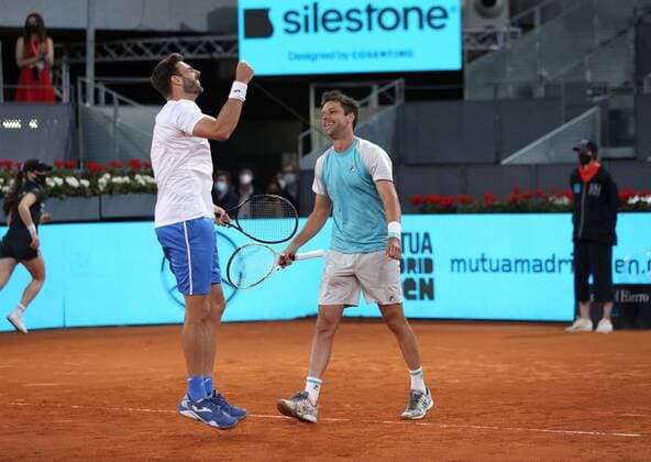 Marcel Granollers of Spain (L) and Horacio Zeballos (R) of Argentina celebrates after winning the men s double final against Mate Pavic and Nikola Mektic of Croatia at the Mutua Madrid Open tennis tou?rnament in Madrid, Spain, 09 May 2021. Mutua Madrid Open tennis tou?rnament !ACHTUNG: NUR REDAKTIONELLE NUTZUNG!  Copyright: xRodrigoxJimenezx GRAF3320 20210509-637561764480969096