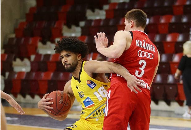 Ludwigsburg , Basketball easyCredit BBL Bundesliga , MHP RIESEN Ludwigsburg vs Bayern Munich , from left Tyreese Blunt Giants David Krämer Bayern