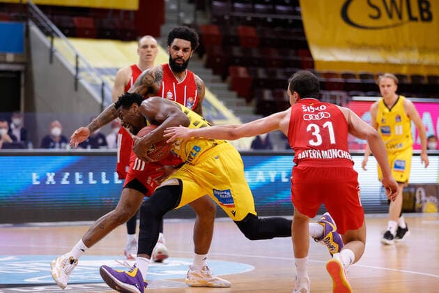 Ludwigsburg , Basketball easyCredit BBL Bundesliga , MHP RIESEN Ludwigsburg vs Bayern Munich , v l D J Seeley Bayern Yorman Polas Bartolo Riesen Zan Mark Sisko Bayern