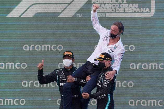 British driver Lewis Hamilton (L) of Mercedes celebrates his victory with his team mate, Finnish Valtteri Bottas (R), who ended third andIneos founder and president Jim Ratcliffe (C) at the podium of the Spain s Formula One Grand Prix at Barcelona-Catalunya racetrack in Montmelo, Barcelona, nort-eastern Spain, 09 May 2021. Spain s Formula One Grand Prix !ACHTUNG: NUR REDAKTIONELLE NUTZUNG!  Copyright: xAlejandroxGarcíax GRAFCAT2955 20210509-637561789942665996