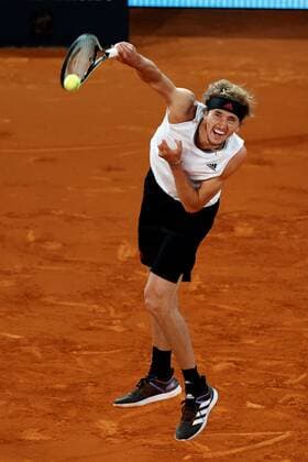 Alexander Zverev of Germany in action against Matteo Berrettini of Italy during the men s final at the Mutua Madrid Open tennis tou?rnament in Madrid, Spain, 09 May 2021. Mutua Madrid Open tennis tou?rnament !ACHTUNG: NUR REDAKTIONELLE NUTZUNG!  Copyright: xChemaxMoyax GRAF3461 20210509-637561852350247946