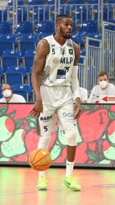 Shyron Ely 5, MLP Academics Heidelberg on the ball during the 2 final game in the BARMER 2 Basketball Bundesliga Pro A, MLP Academics Heidelberg Bayer Giants Leverkusen Heidelberg 09 05 21 Basketball , 09 05 2021, Heidelberg Germany xpxlax