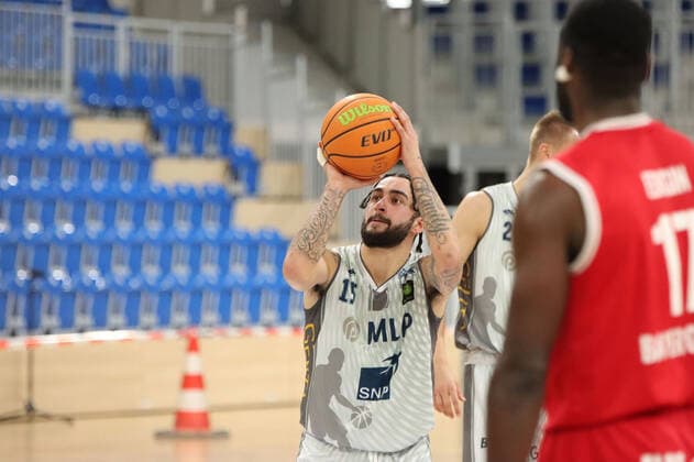 Jordan Geist 15, MLP Academics Heidelberg shooting a free throw during the 2 final game in the BARMER 2 Basketball Bundesliga Pro A, MLP Academics Heidelberg Bayer Giants Leverkusen Heidelberg 09 05 21 Basketball , 09 05 2021, Heidelberg Germany xpxlax