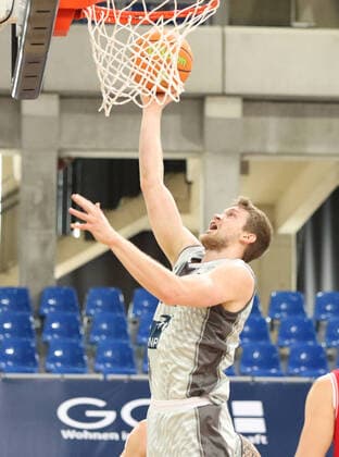Evan McGaughey 42, MLP Academics Heidelberg shooting during the 2 final game in the BARMER 2 Basketball Bundesliga Pro A, MLP Academics Heidelberg Bayer Giants Leverkusen Heidelberg 09 05 21 Basketball , 09 05 2021, Heidelberg Germany xpxlax