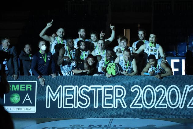 Champion of the 2020 2021 season MLP Academics Heidelberg at the 2 final game in the BARMER 2 Basketball Bundesliga Pro A, MLP Academics Heidelberg Bayer Giants Leverkusen Heidelberg 09 05 21 Basketball , 09 05 2021, Heidelberg Germany. xpxlax