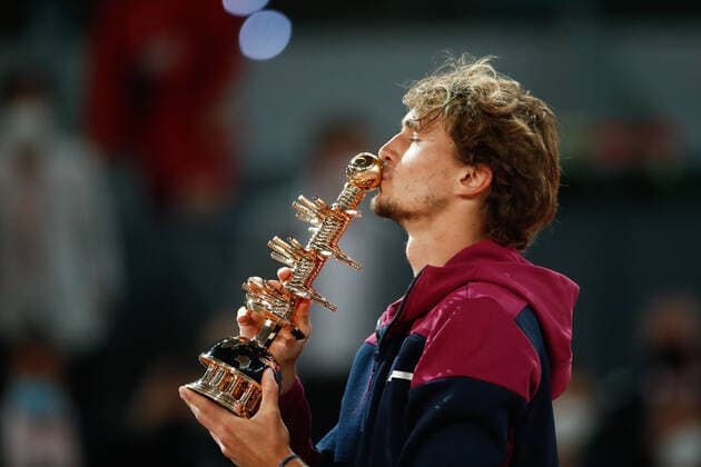 May 9, 2021, MADRID, MADRID, SPAIN: Alexander Zverev of Germany celebrates with the trophy after winning his Men s Singles match, Finals, against Matteo Berrettini of Italy on the ATP, Tennis Herren Masters 1000 - Mutua Madrid Open 2021 at La Caja Magica on May 9, 2021 in Madrid, Spain. MADRID SPAIN - ZUMAa181 20210509_zaa_a181_259 Copyright: xOscarxJ.xBarrosox