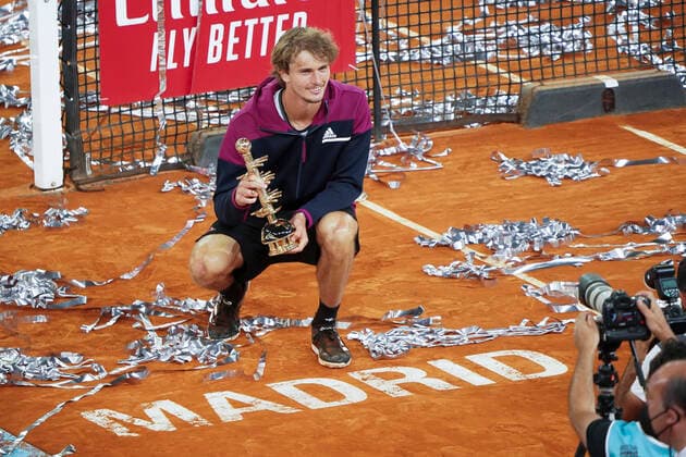 Mutua Madrid Open - Day Eleven Alexander Zverev of Germany celebrates with the trophy following victory against Matteo Berrettini of Italy in the Mutua Madrid Open Final on day eleven of the Mutua Madrid Open tennis tournament at La Caja Magica on May 09, 2021 in Madrid, Spain. Madrid Spain gonzalez-notitle210509_npJaU  Copyright: xOscarxGonzalezx