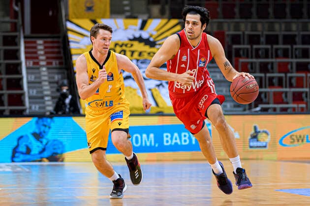 Ludwigsburg, Germany 09 May 2021 BBL 20 21 MHP Riesen Ludwigsburg vs FC Bayern Basketball v li Jordan Hulls Ludwigsburg , Erol Ersek FC Bayern Ludwigsburg MHP Arena Baden Württemberg Germany
