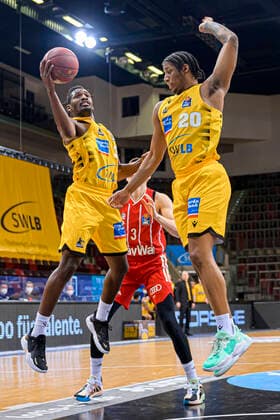 Ludwigsburg, Germany 09 May 2021 BBL 20 21 MHP Riesen Ludwigsburg vs FC Bayern Basketball Jaleen Smith Ludwigsburg , Desi Rodriguez Ludwigsburg Ludwigsburg MHP Arena Baden Württemberg Germany