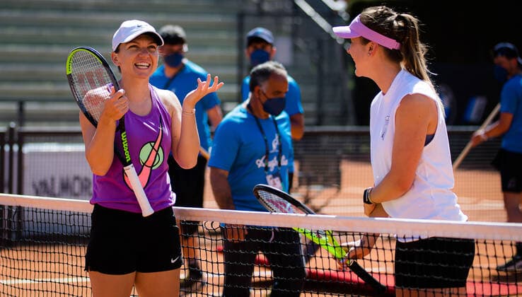 May 10, 2021, ROMA, ITALY: Simona Halep of Romania & Elina Svitolina of the Ukraine during practice ahead of the 2021 Internazionali BNL d Italia WTA, Tennis Damen 1000 tournament ROMA ITALY - ZUMAa181 20210510_zaa_a181_010 Copyright: xRobxPrangex
