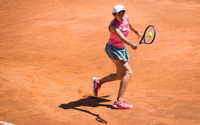 May 10, 2021, ROMA, ITALY: iIShuai Zhang of China in action during the first round of the 2021 Internazionali BNL d Italia WTA, Tennis Damen 1000 tournament ROMA ITALY - ZUMAa181 20210510_zaa_a181_120 Copyright: xRobxPrangex