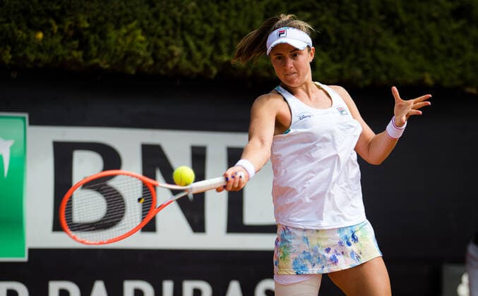 May 11, 2021, ROMA, ITALY: Nadia Podoroska of Argentina in action during her first-round match at the 2021 Internazionali BNL d Italia WTA, Tennis Damen 1000 tournament against Laura Siegemund of Germany ROMA ITALY - ZUMAa181 20210511_zaa_a181_035 Copyright: xRobxPrangex