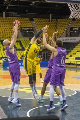GER, Basketball, EWE Baskets Oldenburg vs BG Göttingen 11 05 2021, EWE Arena, Oldenburg, GER, easy Credit BBL, EWE Baskets Oldenburg vs BG Göttingen, in picture Martin BREUNING EWE Baskets Oldenburg 12 Dennis KRAMER BG Göttingen 10 Luke NELSON BG Göttingen 6 nordphotoxRojahn nph00310
