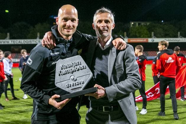 ROTTERDAM, Van Donge & De Roo Stadium, 12-05-2021 , season 2020 2021 , Dutch Keuken Kampioen Divisie. Final result 0-1, GA Eagles celebrates promotion to Eredivisie, GA Eagles assistent coach Paul Simonis GA Eagles coach Kees van Wonderen during the match Excelsior - Go Ahead Eagles Excelsior - Go Ahead Eagles  x11774333x Copyright: