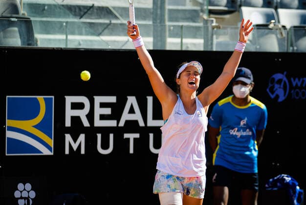 May 12, 2021, ROMA, ITALY: Nadia Podoroska of Argentina in action during the second round of the 2021 Internazionali BNL d Italia WTA, Tennis Damen 1000 tournament against Serena Williams of the United States ROMA ITALY - ZUMAa181 20210512_zaa_a181_270 Copyright: xRobxPrangex