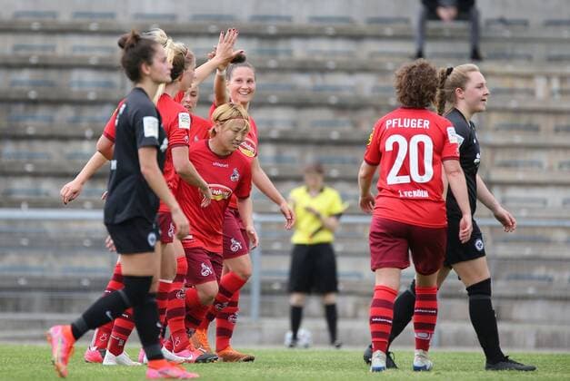 13 05 2021, xcex, GER, Frankfurt am Main, Stadion am Brentanobad, Frauenfussball, 2 Bundesliga Sued, Frauen Bundesliga Saison 2020 2021, SGE, Eintracht Frankfurt Frauen II 1 FC Koeln, Torjubel FC Koeln, Jubel, Freude, Emotionen, Goal celebration DFL regulations prohibit any use of photographs as image sequences and or quasi video