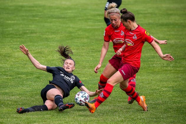 13 05 2021 2 BL 6 Spieltag Eintracht Frankfurt II 1 FC Köln v l , Kara Bathmann Eintracht Frankfurt II , ,Sharon Beck 1 FC Köln , Sabrina Horvat 1 FC Köln , Zweikampf, Action, Aktion, Battles for the Ball DFL DFB REGULATIONS PROHIBIT ANY USE OF PHOTOGRAPHS as IMAGE SEQUENCES and or QUASI VIDEO Copyright: JoaquimxFerreira