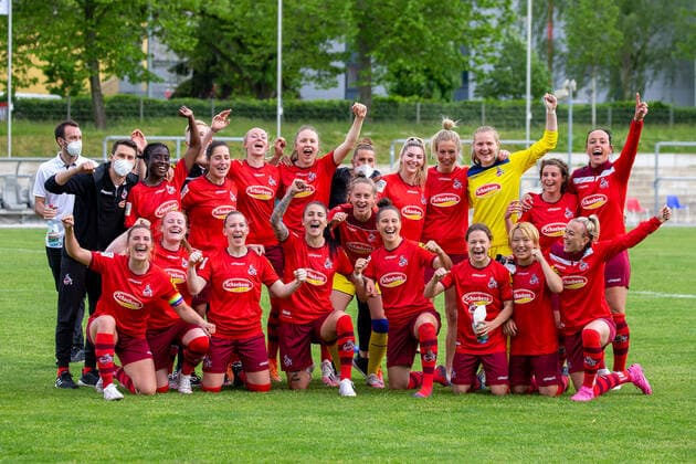 13 05 2021 2 BL 6 Spieltag Eintracht Frankfurt II 1 FC Köln v l , Team photo, the team of 1 FC Köln cheering after the end of the match DFL DFB REGULATIONS PROHIBIT ANY USE OF PHOTOGRAPHS as IMAGE SEQUENCES and or QUASI VIDEO Copyright: JoaquimxFerreira