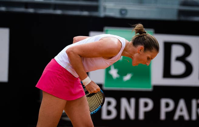 May 13, 2021, ROMA, ITALY: Karolina Pliskova of the Czech Republic in action during her third-round match at the 2021 Internazionali BNL d Italia WTA, Tennis Damen 1000 tournament against Vera Zvonareva of Russia ROMA ITALY - ZUMAa181 20210513_zaa_a181_098 Copyright: xRobxPrangex